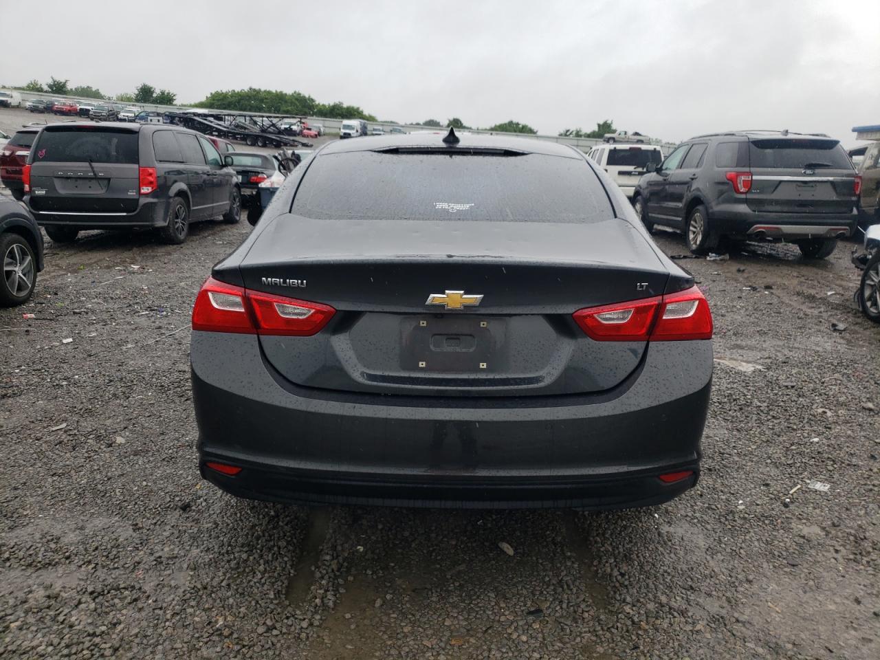 1G1ZD5ST1JF156538 2018 Chevrolet Malibu Lt