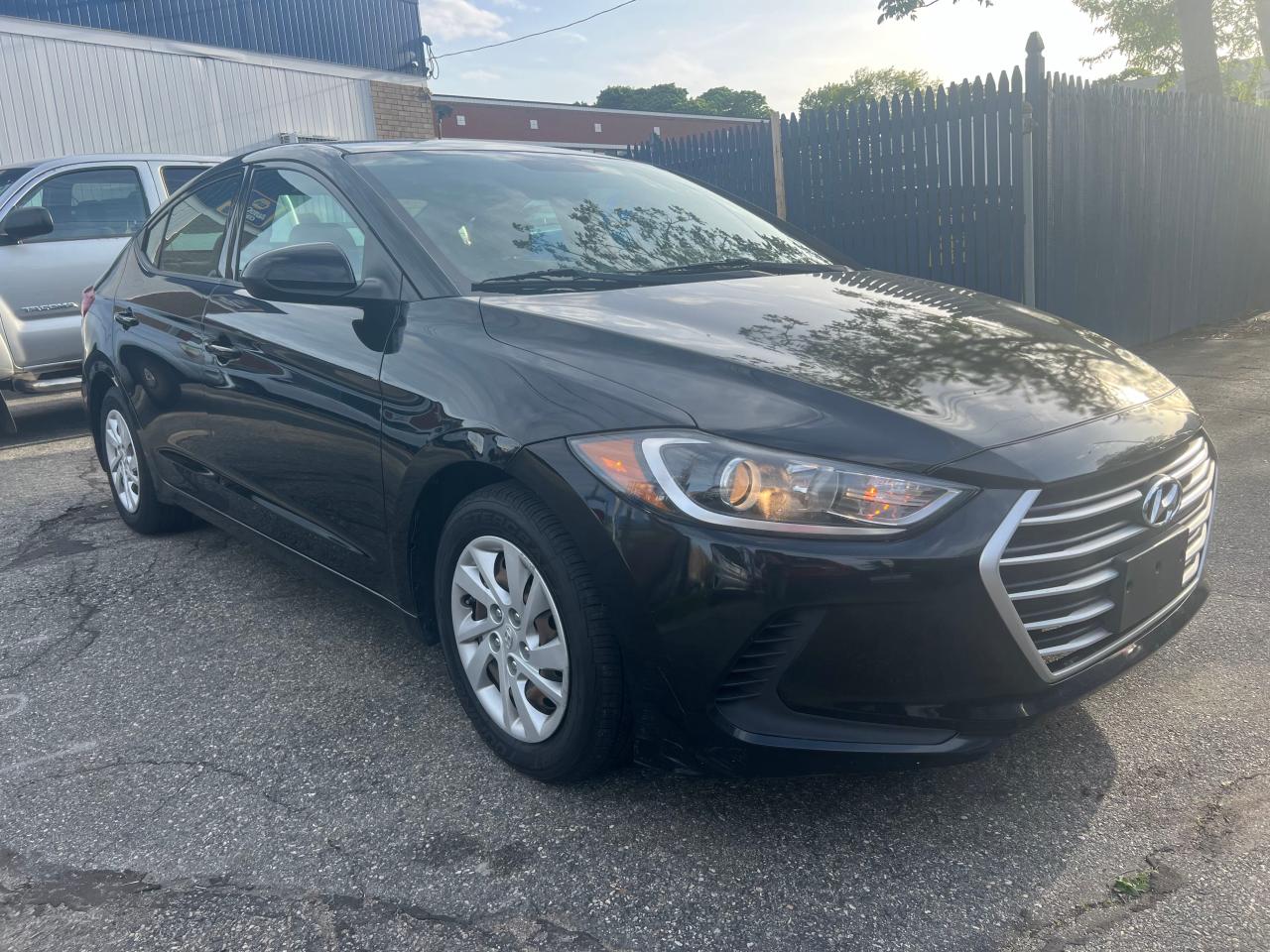 5NPD74LF2HH071610 2017 Hyundai Elantra Se