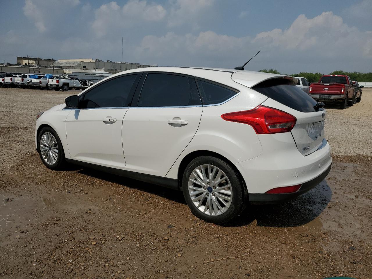 1FADP3N24HL272432 2017 Ford Focus Titanium