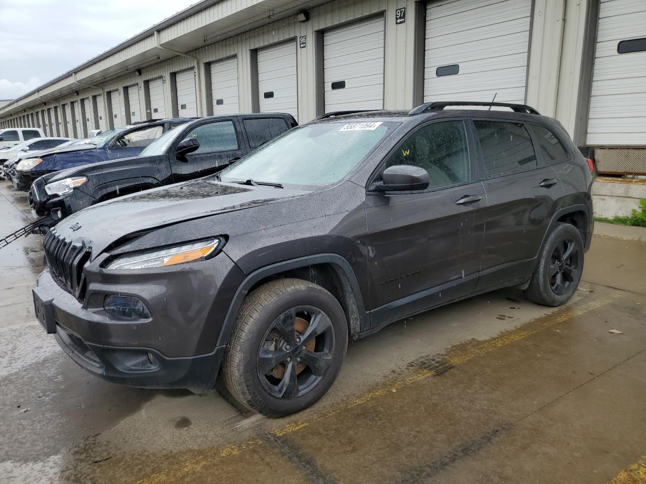 2018 Jeep Cherokee Latitude vin: 1C4PJMCB8JD541372