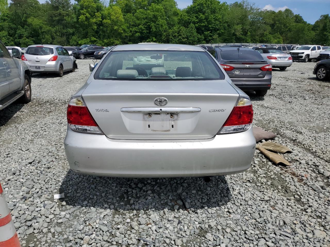 4T1BE32K85U599090 2005 Toyota Camry Le