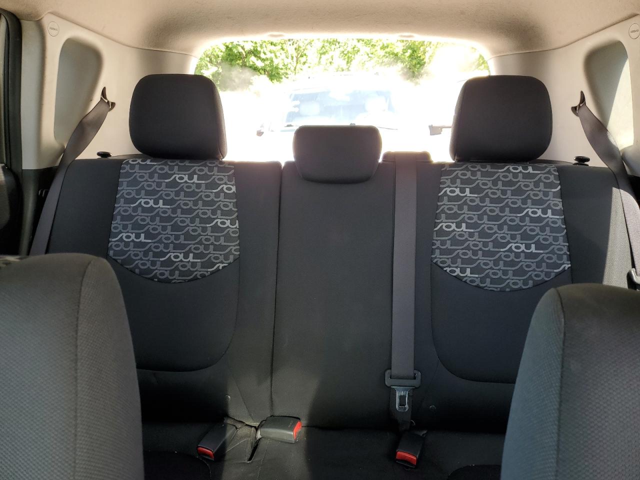 KNDJT2A26B7309067 2011 Kia Soul +