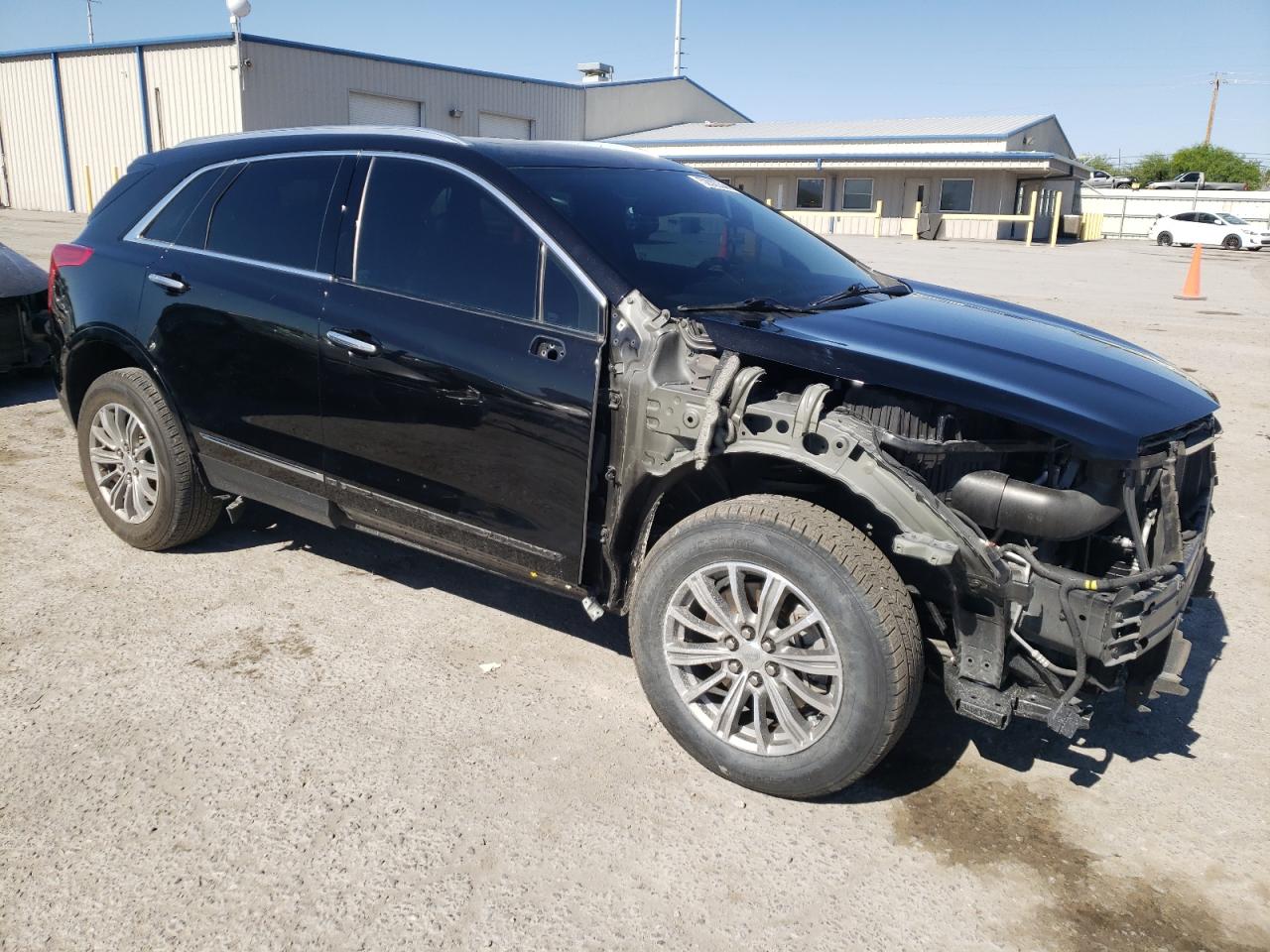 1GYKNDRS3HZ125484 2017 Cadillac Xt5 Luxury