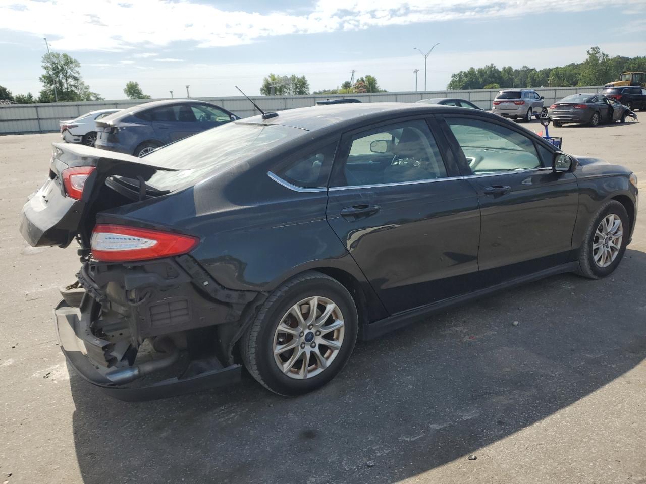 2015 Ford Fusion S vin: 3FA6P0G74FR274213