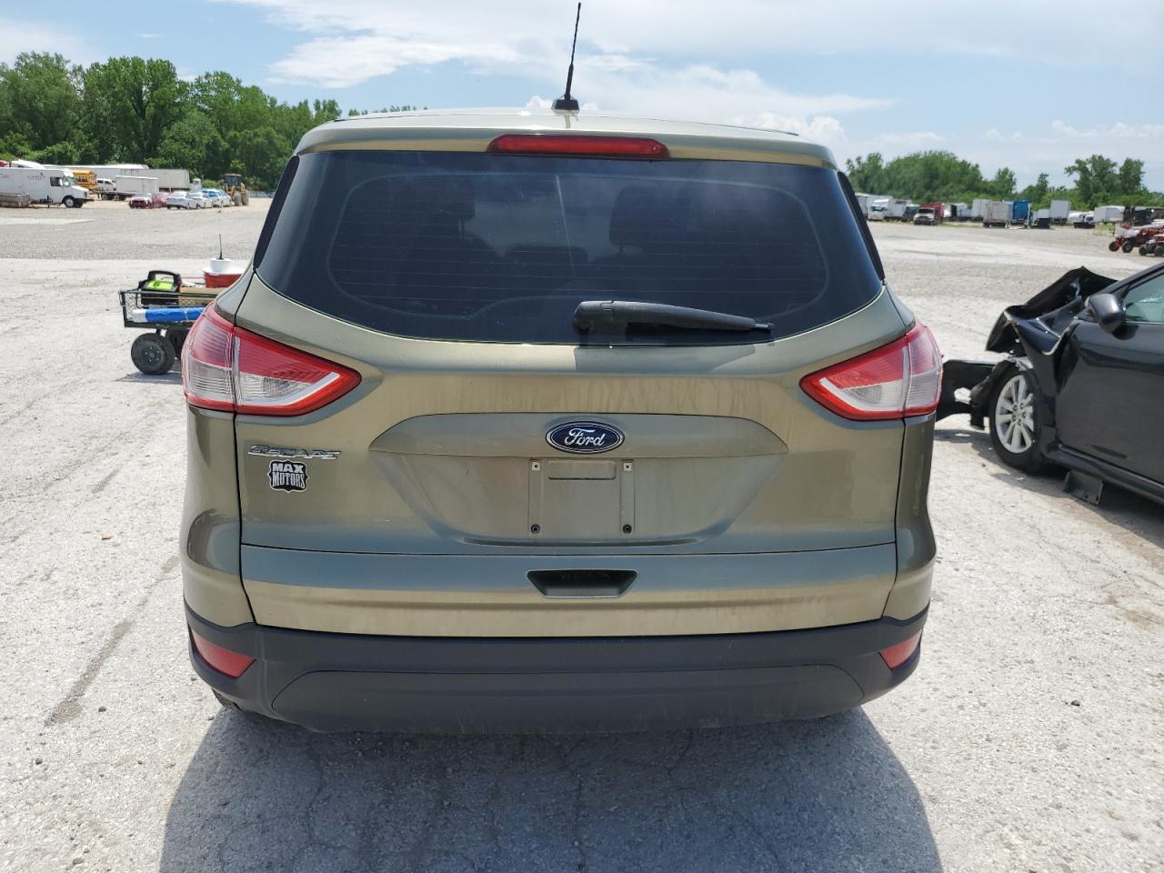 2013 Ford Escape S vin: 1FMCU0F71DUC12552