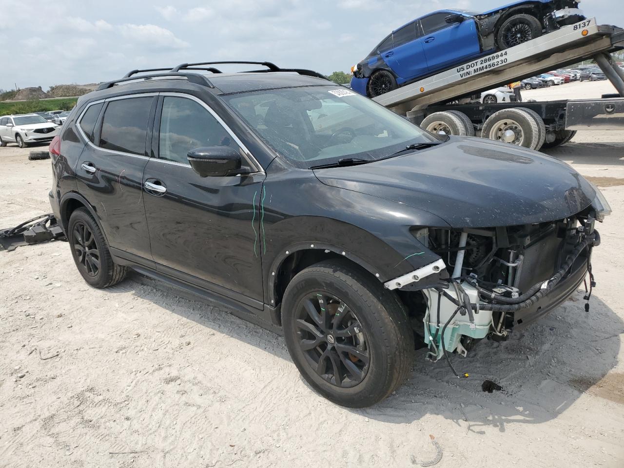 5N1AT2MTXJC802627 2018 Nissan Rogue S