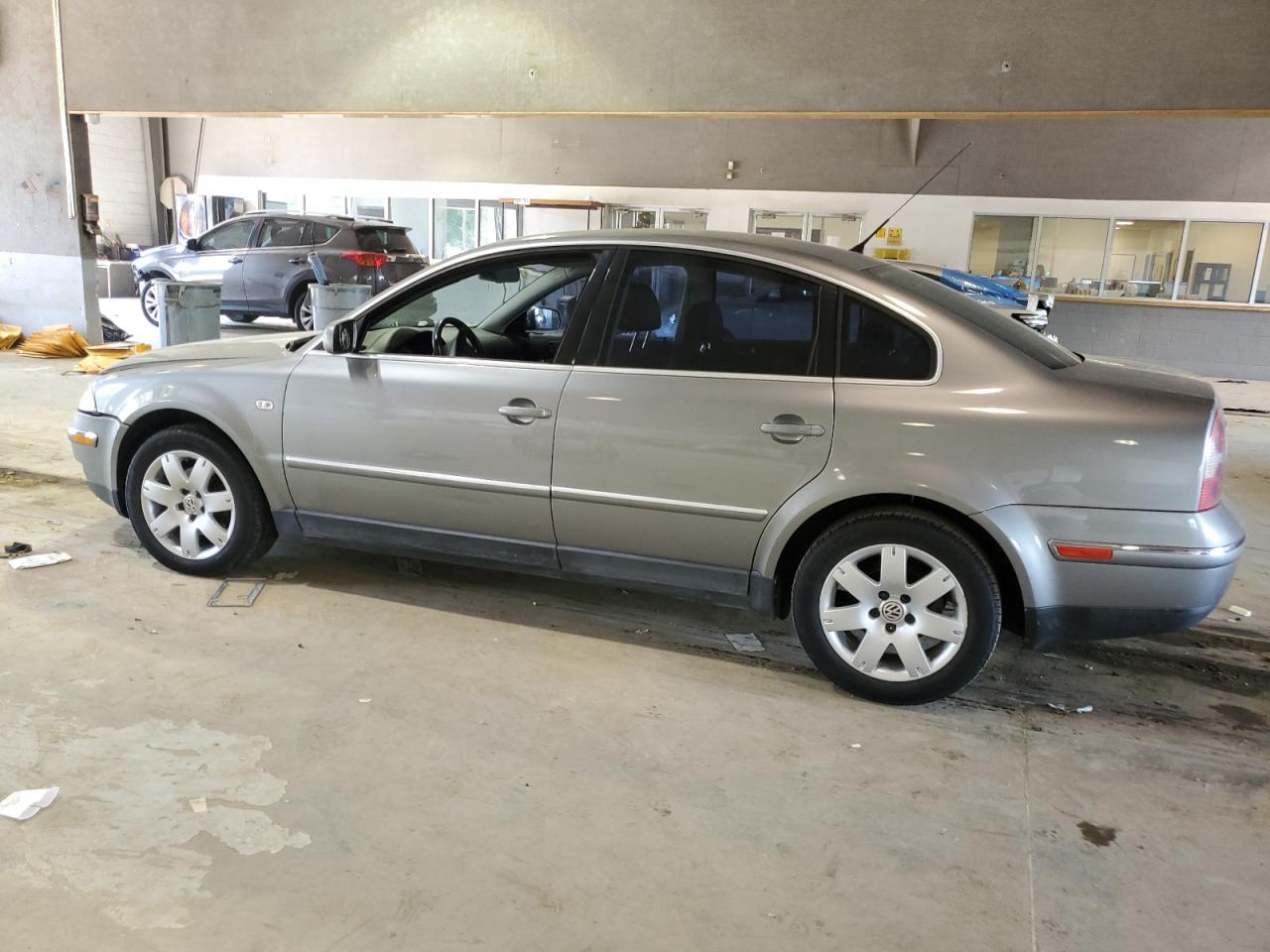 WVWRH63B12P359576 2002 Volkswagen Passat Glx