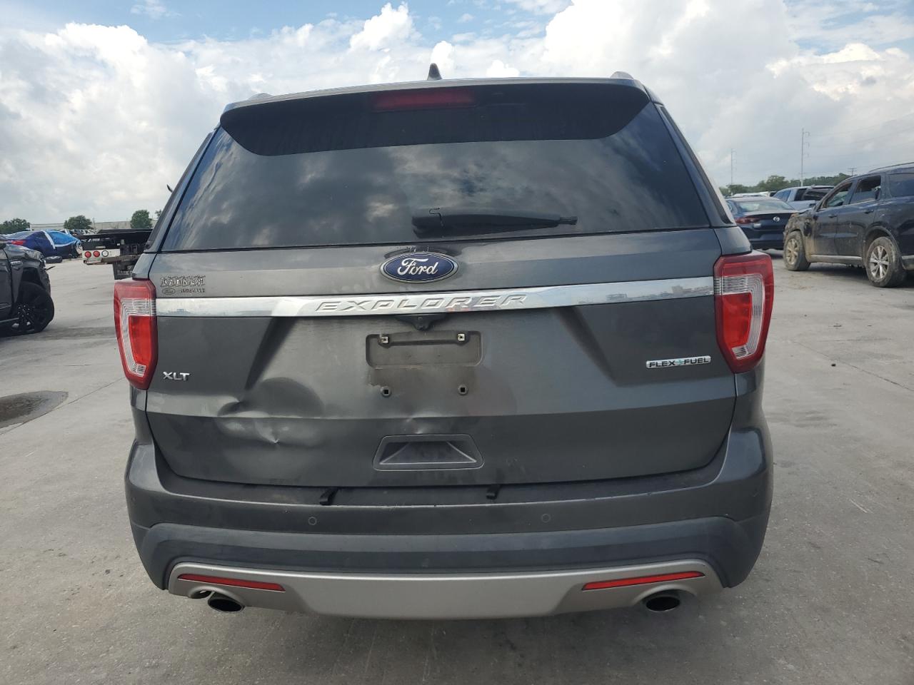 1FM5K7D88GGB37256 2016 Ford Explorer Xlt