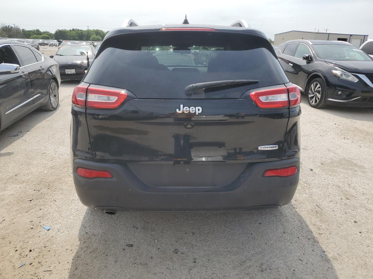 1C4PJLCB1GW222922 2016 Jeep Cherokee Latitude
