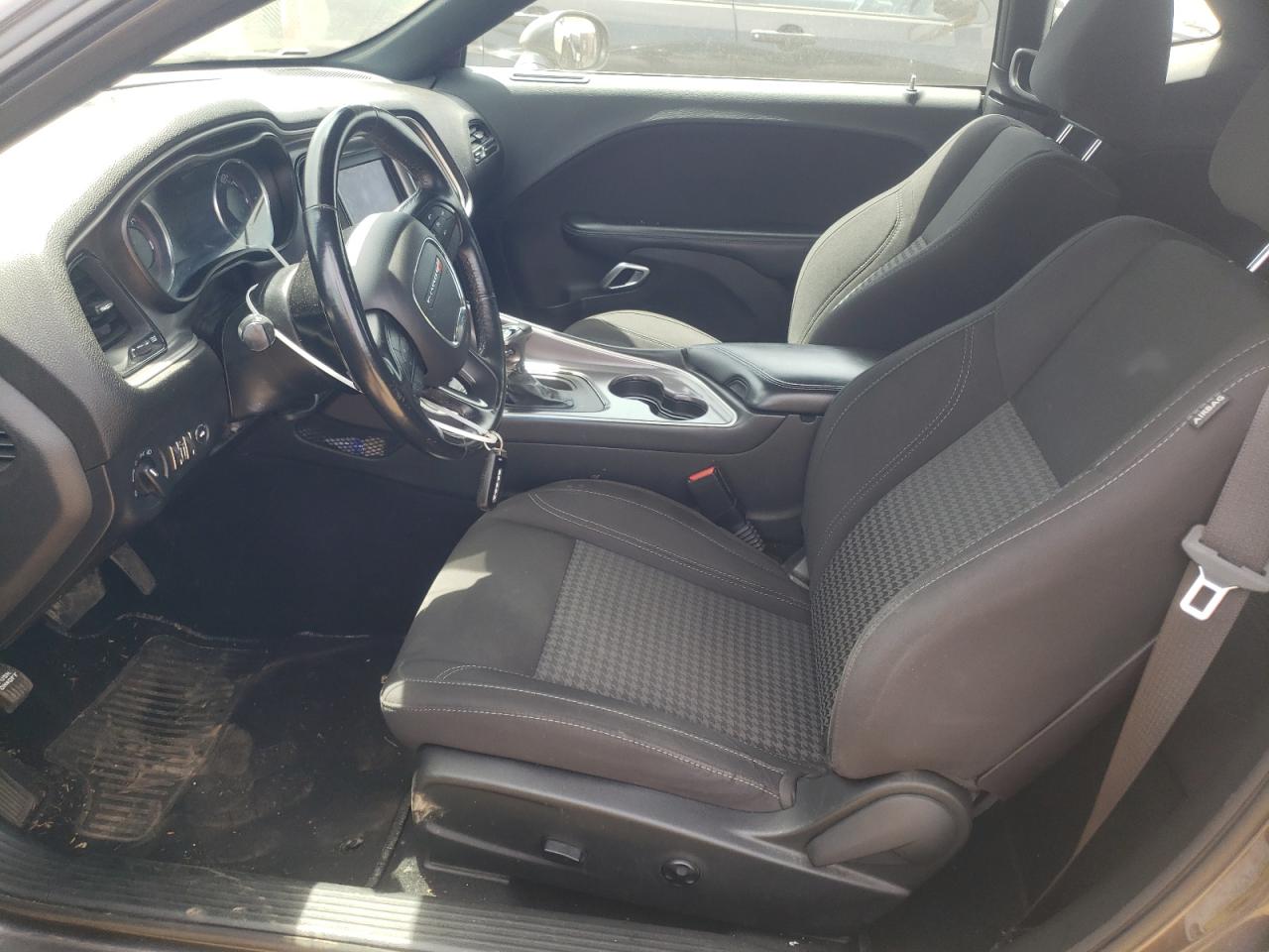 2C3CDZGG7KH737093 2019 Dodge Challenger Sxt