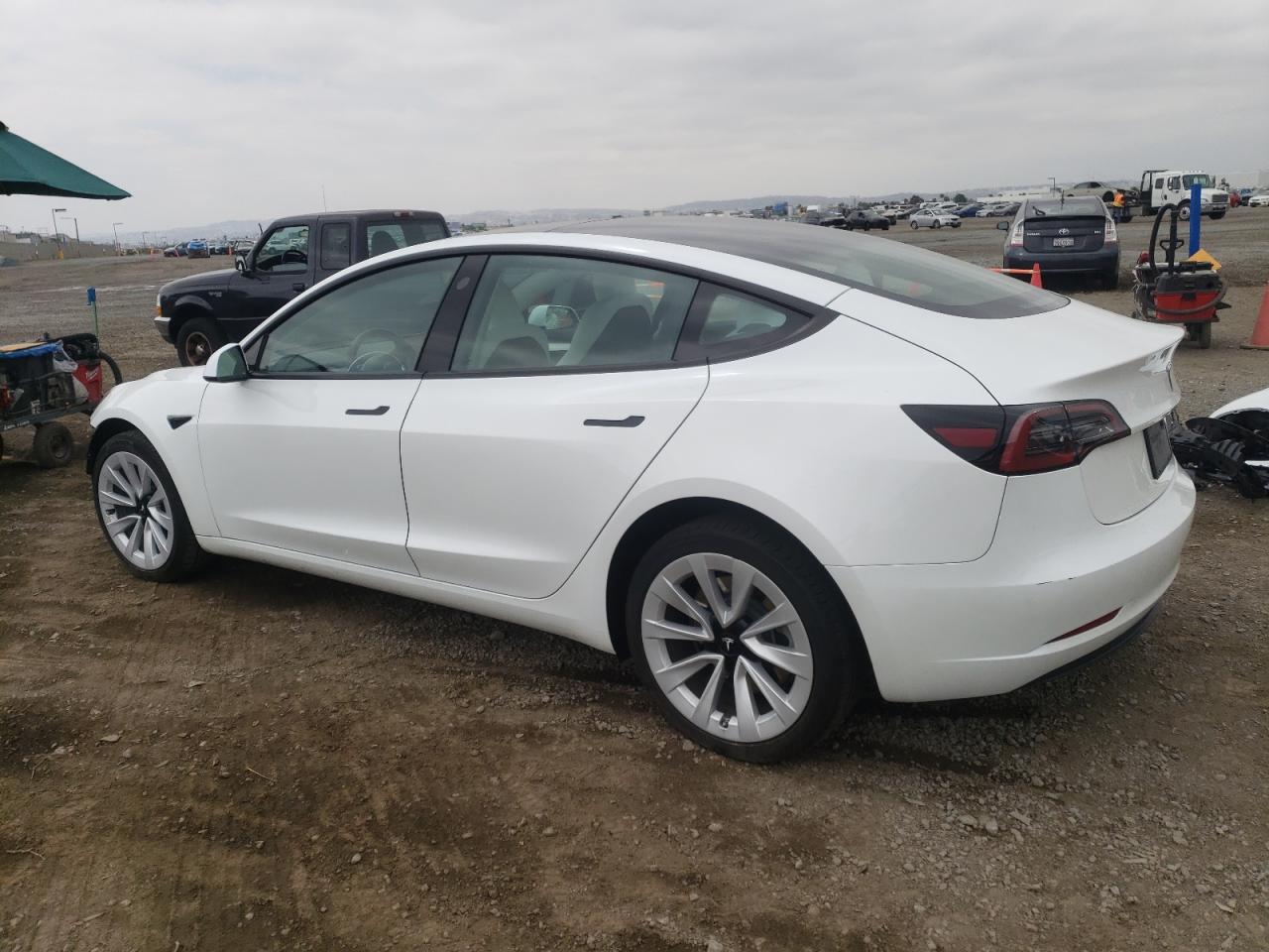 5YJ3E1EA8PF693224 2023 Tesla Model 3