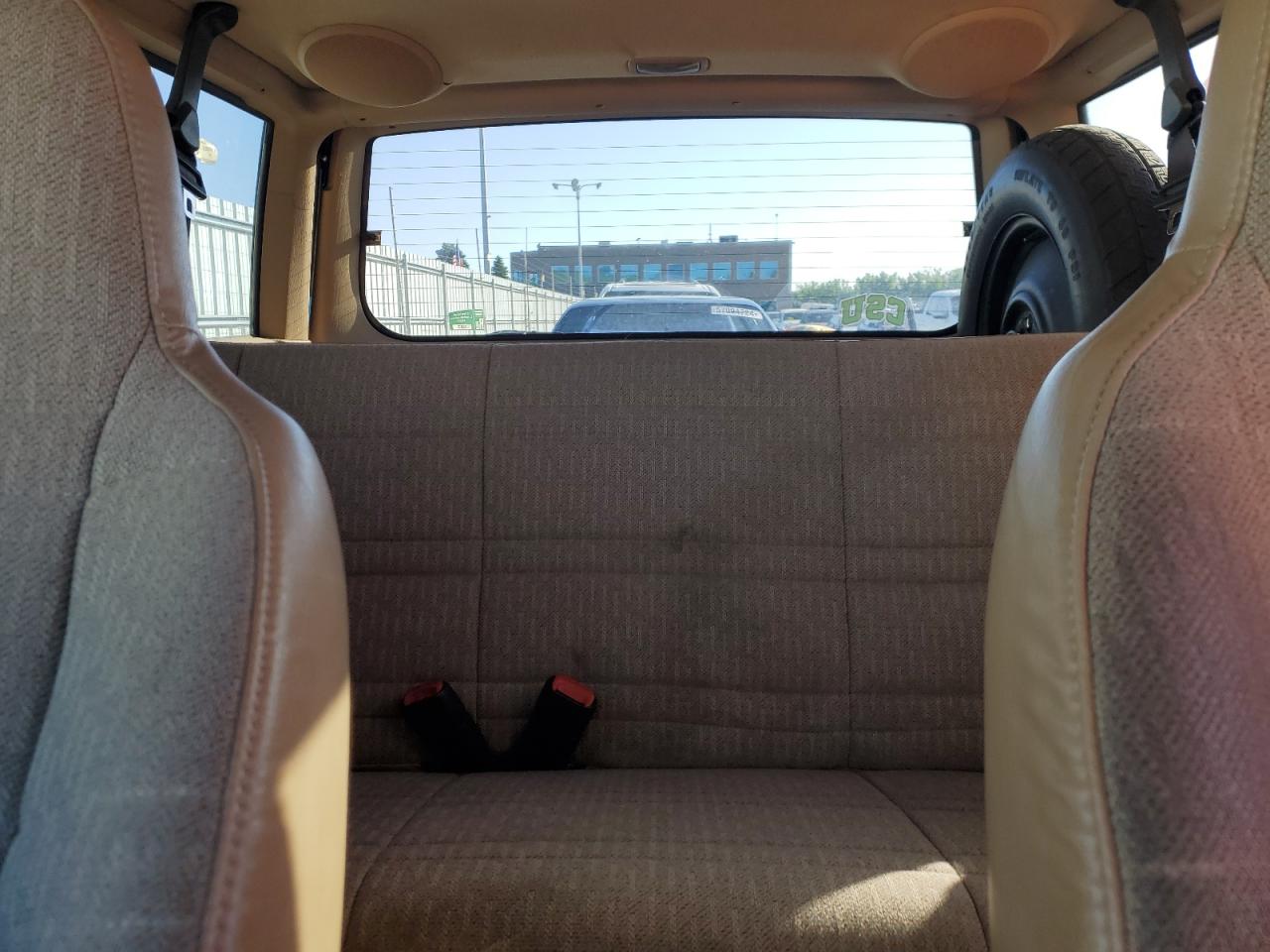 1J4FF48S8YL113835 2000 Jeep Cherokee Sport