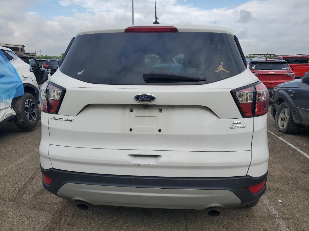 1FMCU0GD1HUC62720 2017 Ford Escape Se