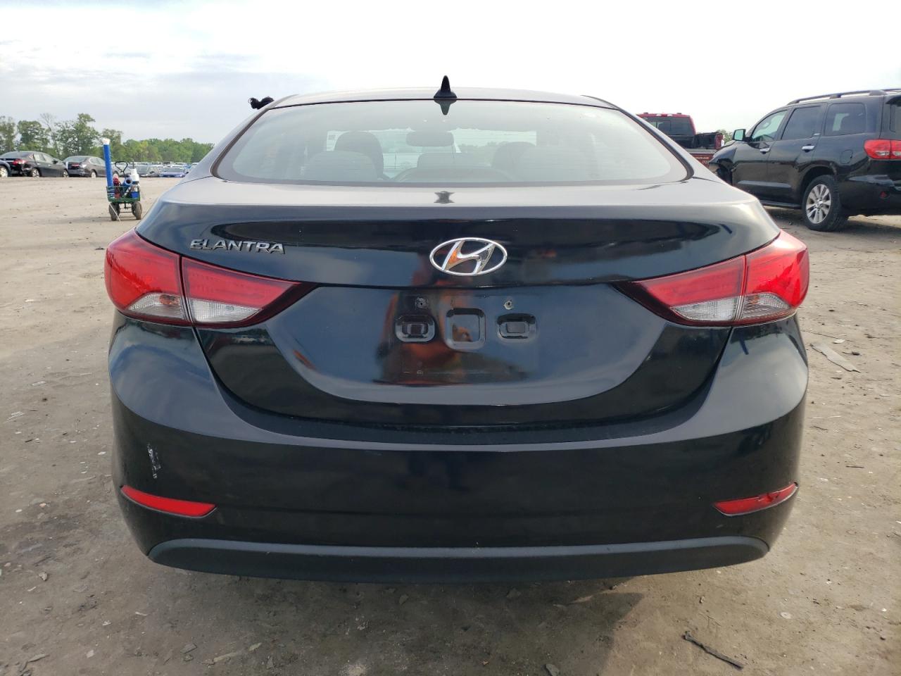 5NPDH4AE7EH471052 2014 Hyundai Elantra Se