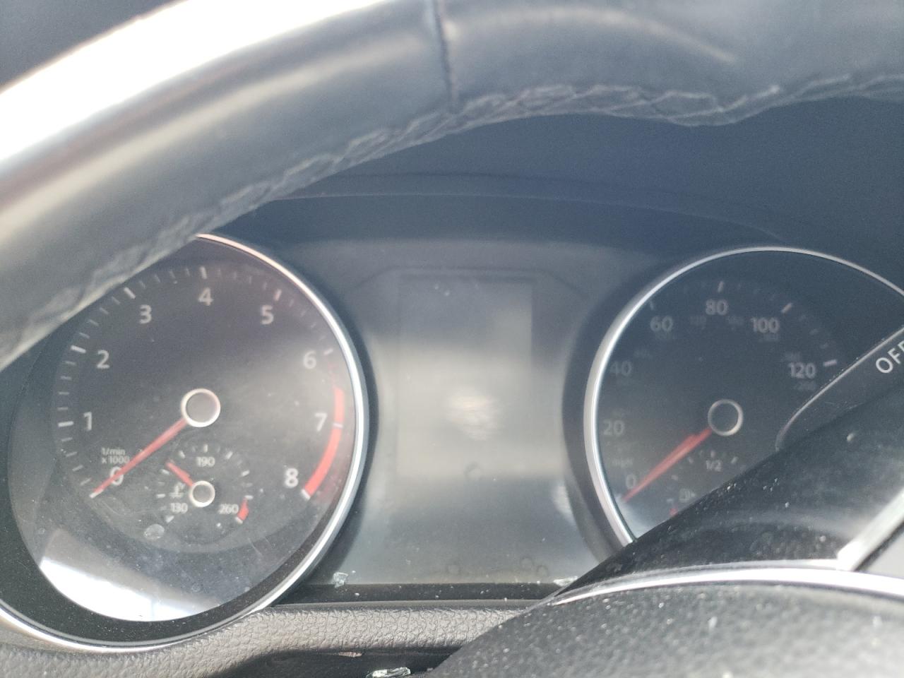 1VWAA7A39JC029755 2018 Volkswagen Passat S