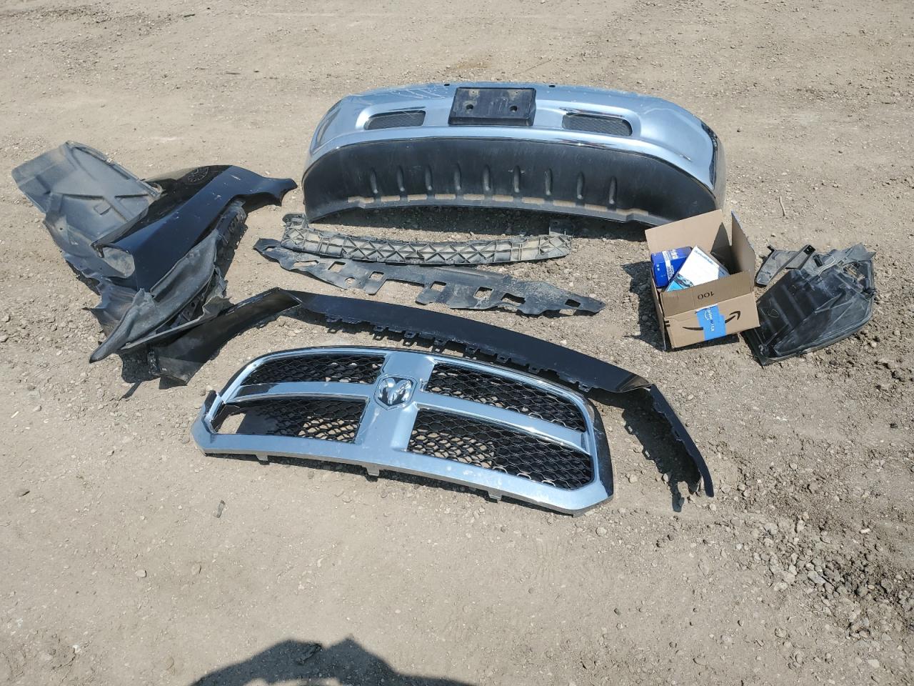 1C6RR7GG9HS676849 2017 Ram 1500 Slt