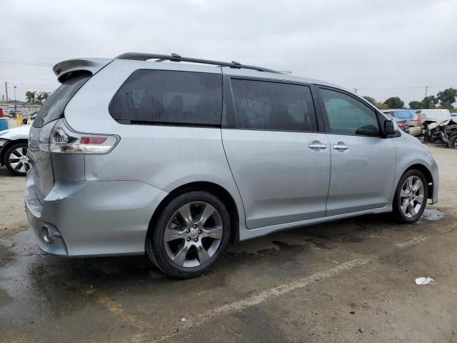  TOYOTA SIENNA 2015 Серебристый