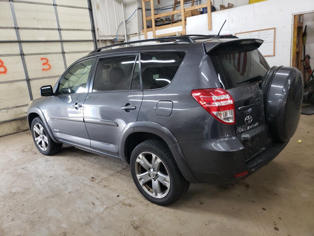 JTMRF4DV5AD034433 2010 Toyota Rav4 Sport