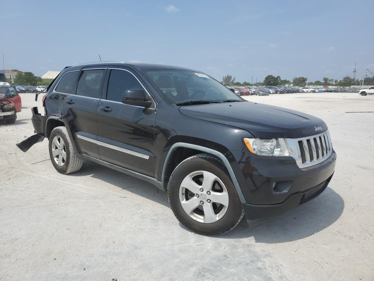 1C4RJEAG2CC157626 2012 Jeep Grand Cherokee Laredo