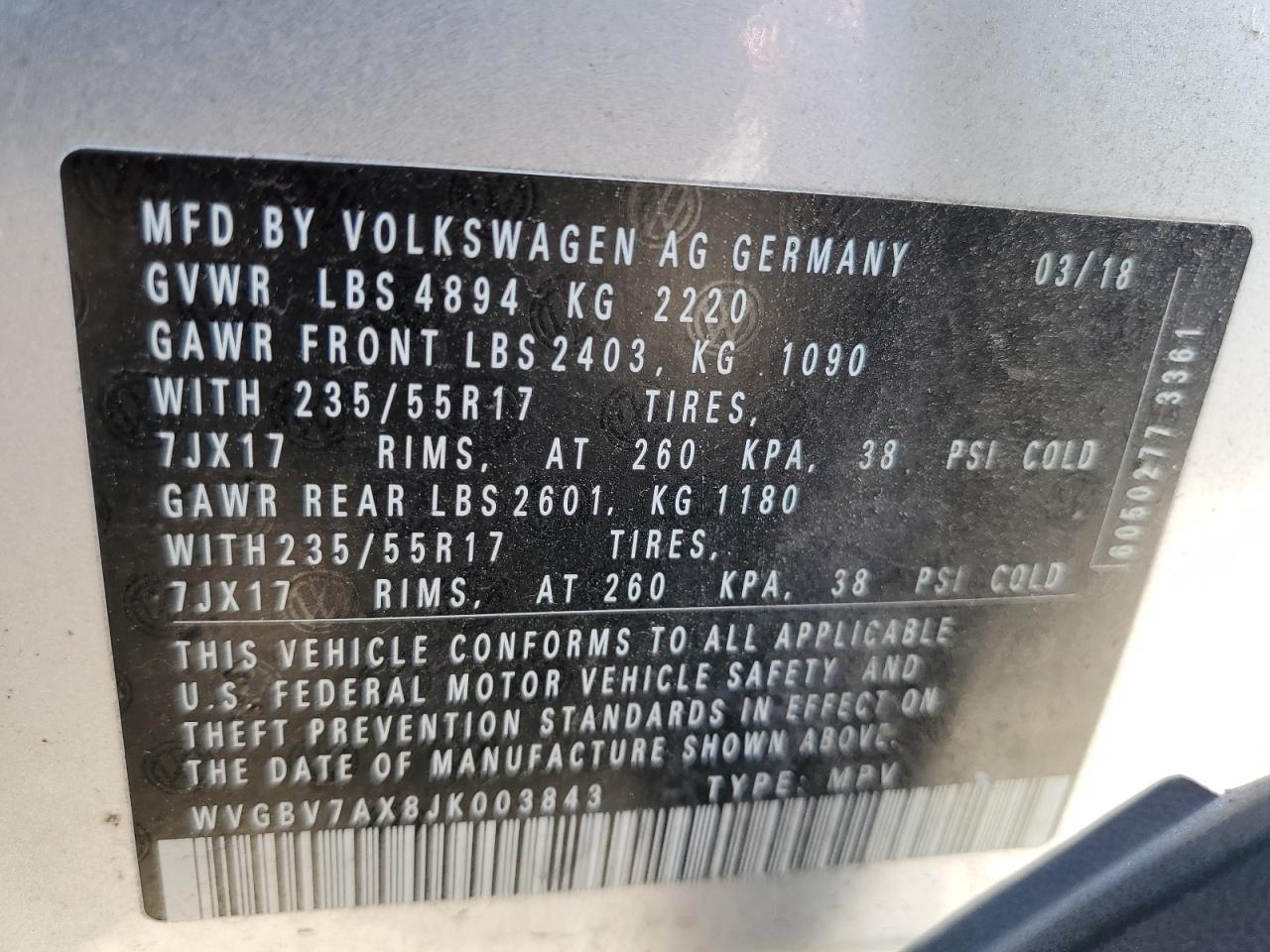 WVGBV7AX8JK003843 2018 Volkswagen Tiguan Limited