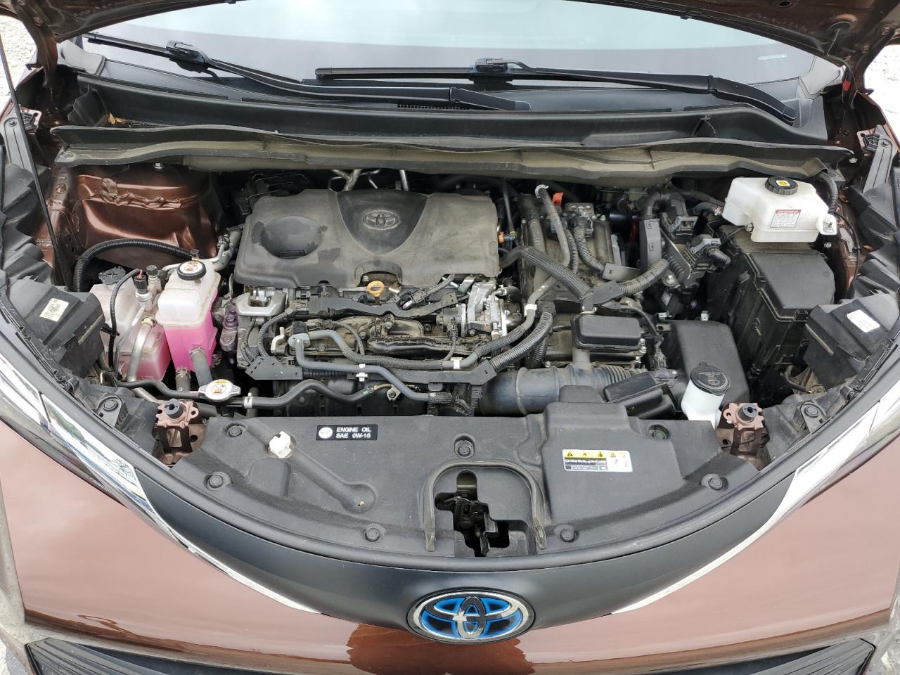 5TDJRKEC1MS068125 2021 Toyota Sienna Xle