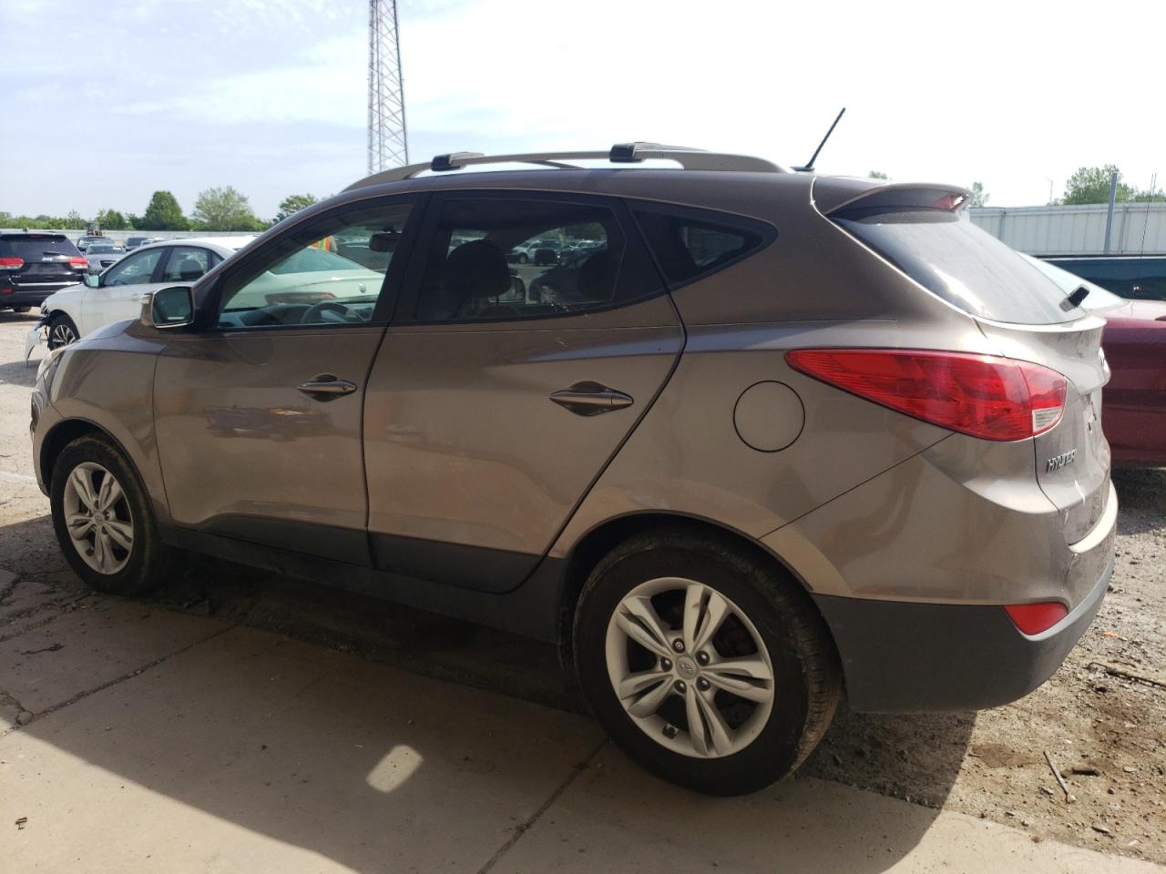 KM8JUCAC2CU543183 2012 Hyundai Tucson Gls