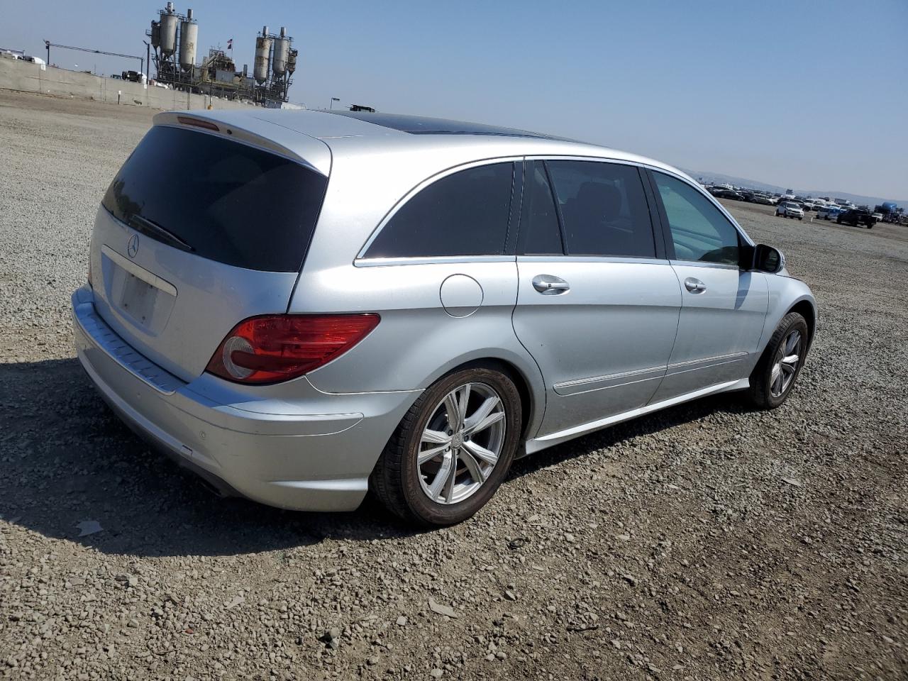 4JGCB65E49A098077 2009 Mercedes-Benz R 350 4Matic