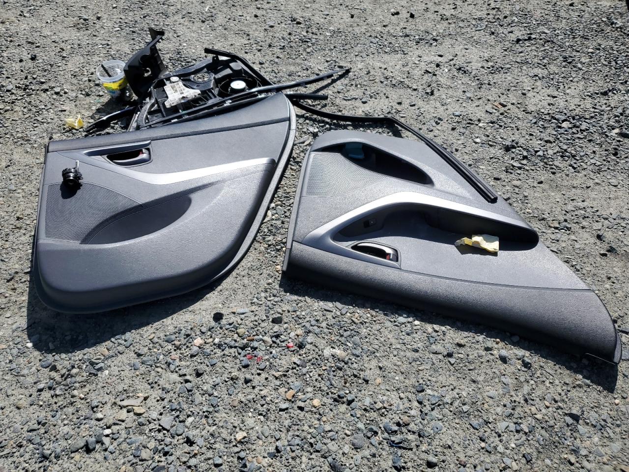 KMHDH4AE2CU221006 2012 Hyundai Elantra Gls