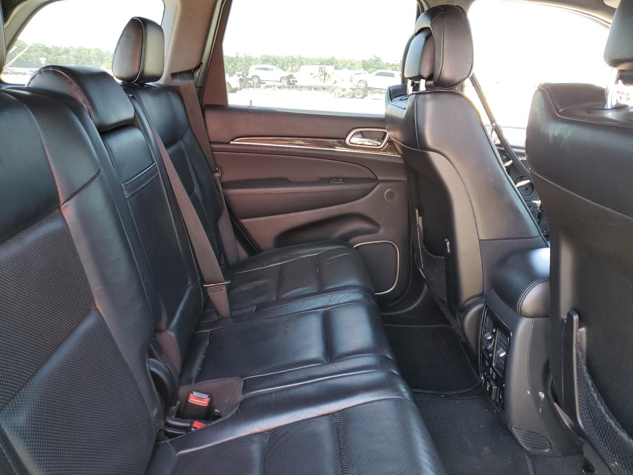 1C4RJFCGXJC241712 2018 Jeep Grand Cherokee Overland