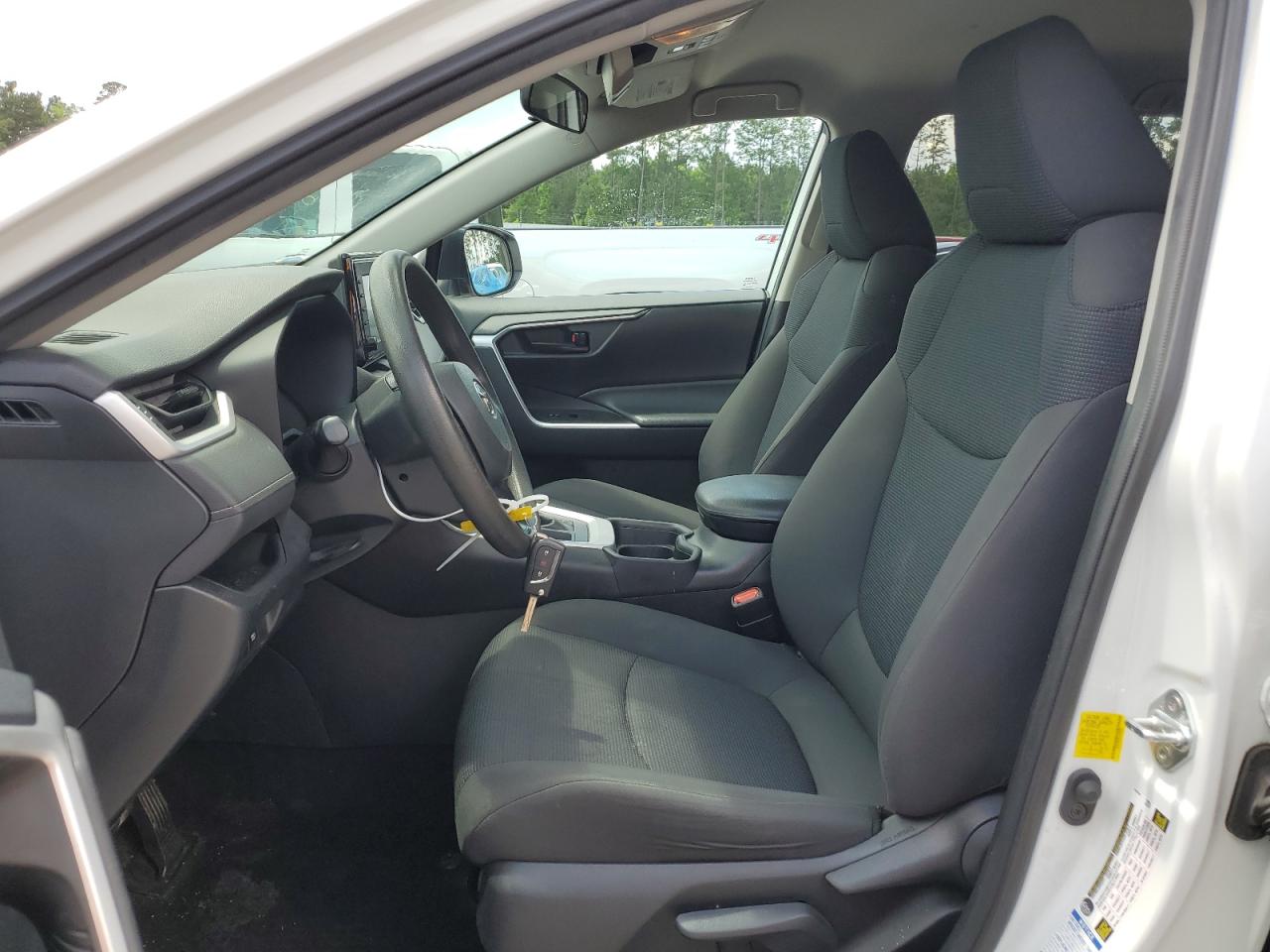 2T3F1RFV0LW106382 2020 Toyota Rav4 Le