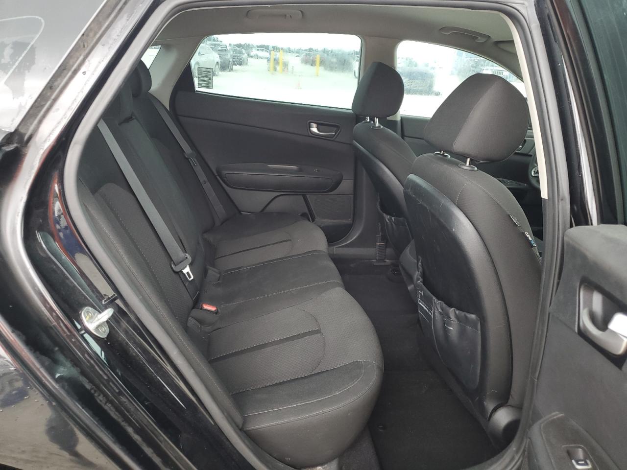 5XXGT4L38HG131786 2017 Kia Optima Lx