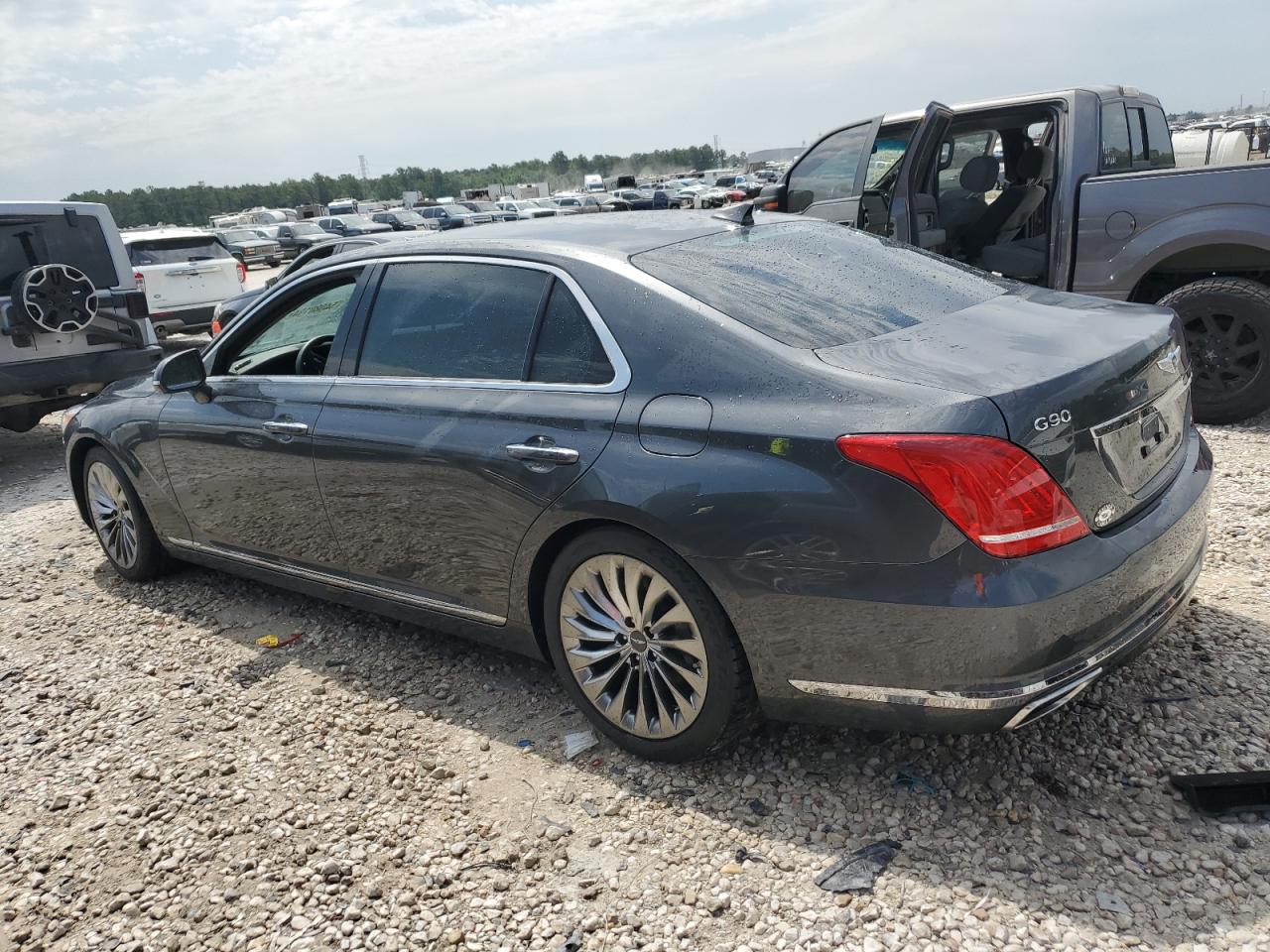 2019 Genesis G90 Ultimate vin: KMTF54JHXKU061585