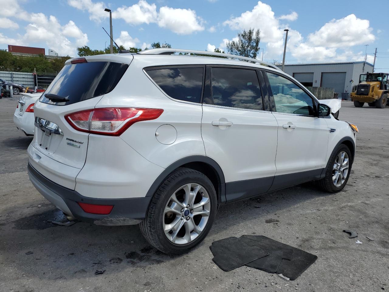 1FMCU0J99FUB24893 2015 Ford Escape Titanium