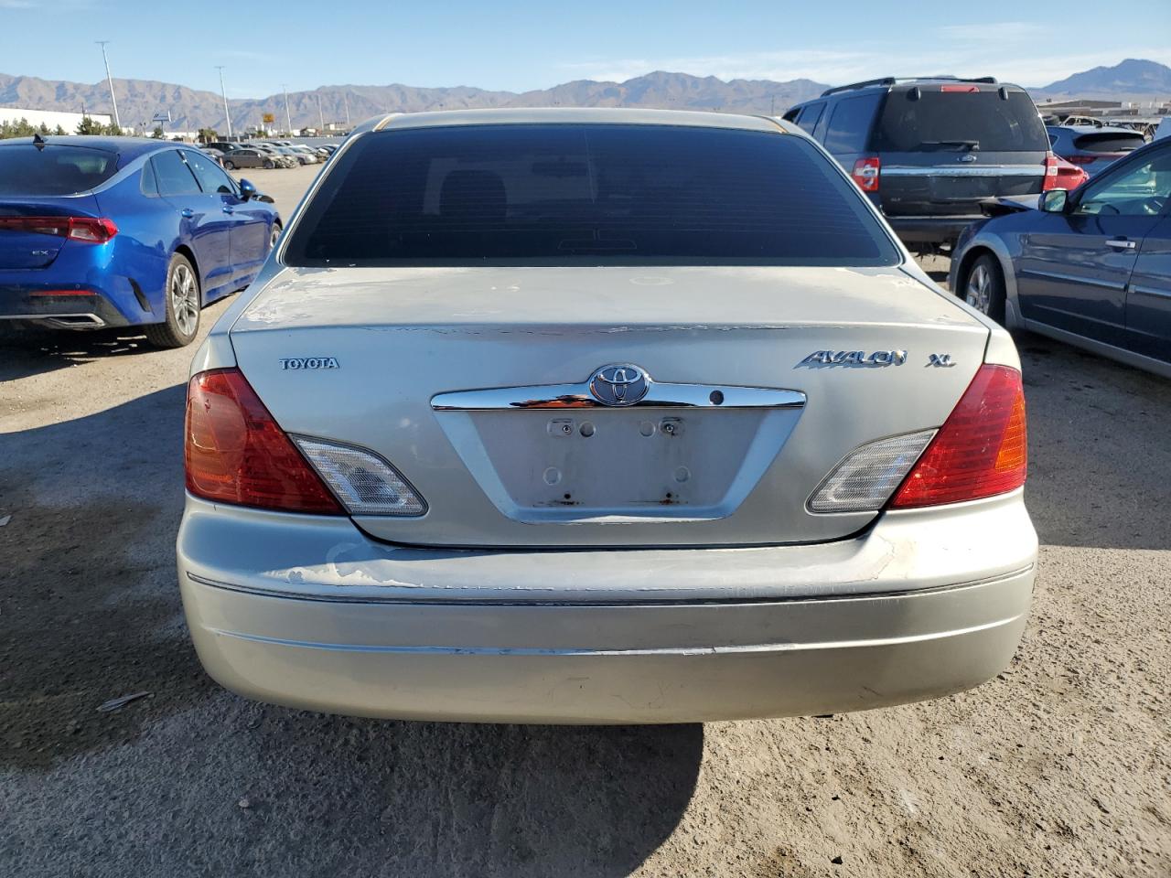 4T1BF28B0YU025425 2000 Toyota Avalon Xl