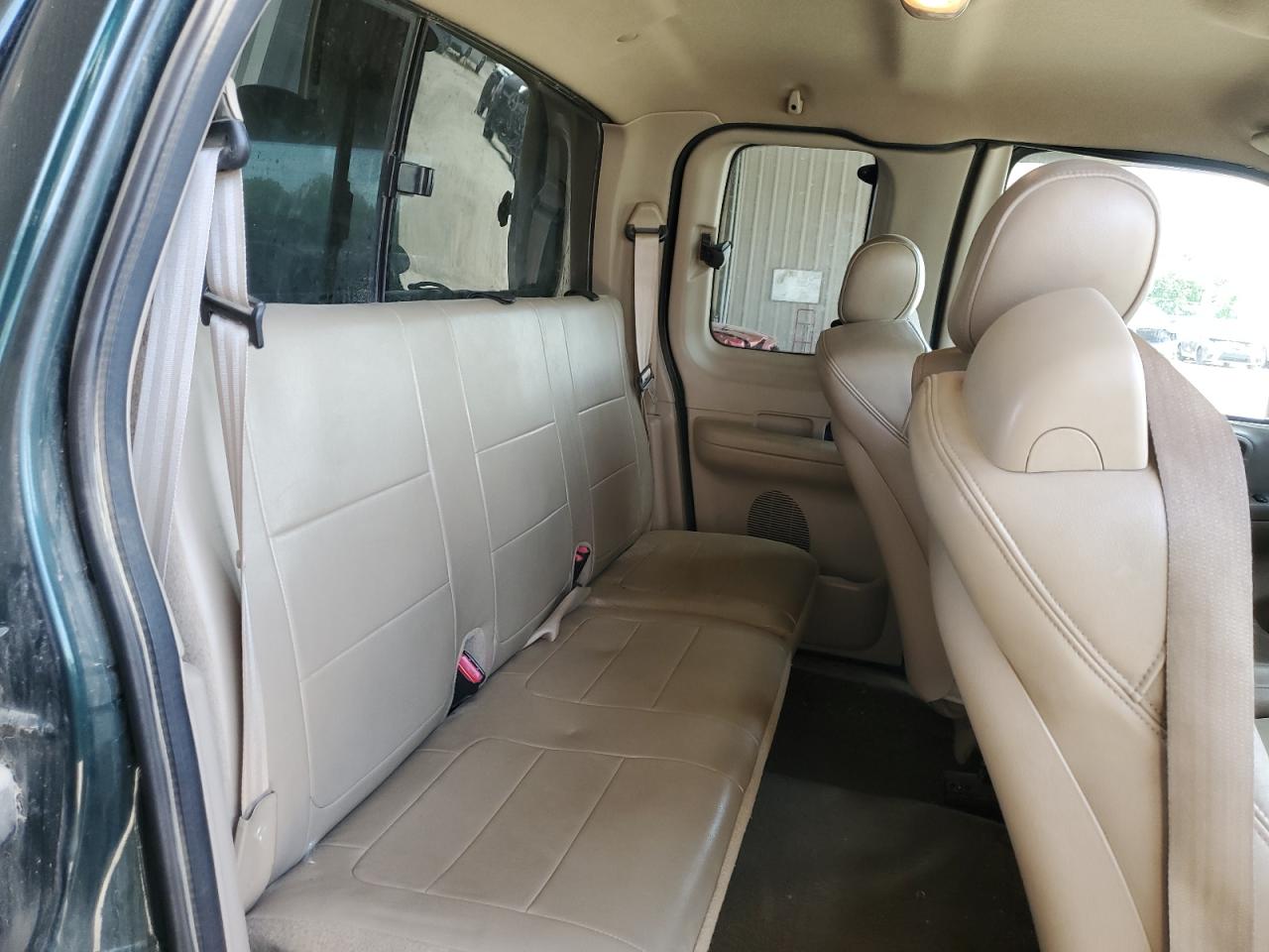 1FTRX18W72NA76371 2002 Ford F150