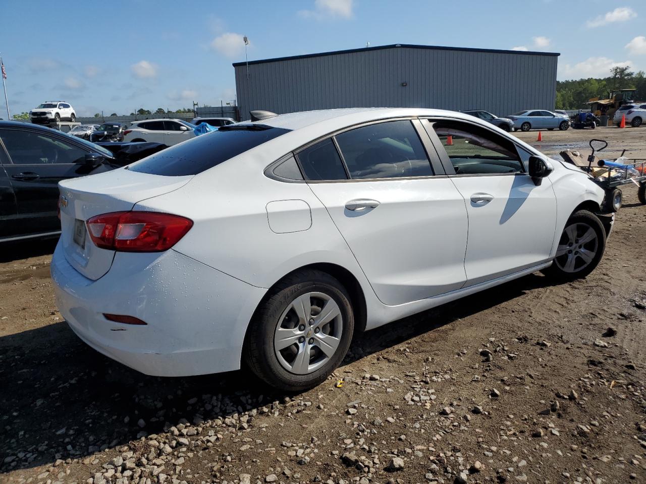 1G1BC5SM4H7200002 2017 Chevrolet Cruze Ls