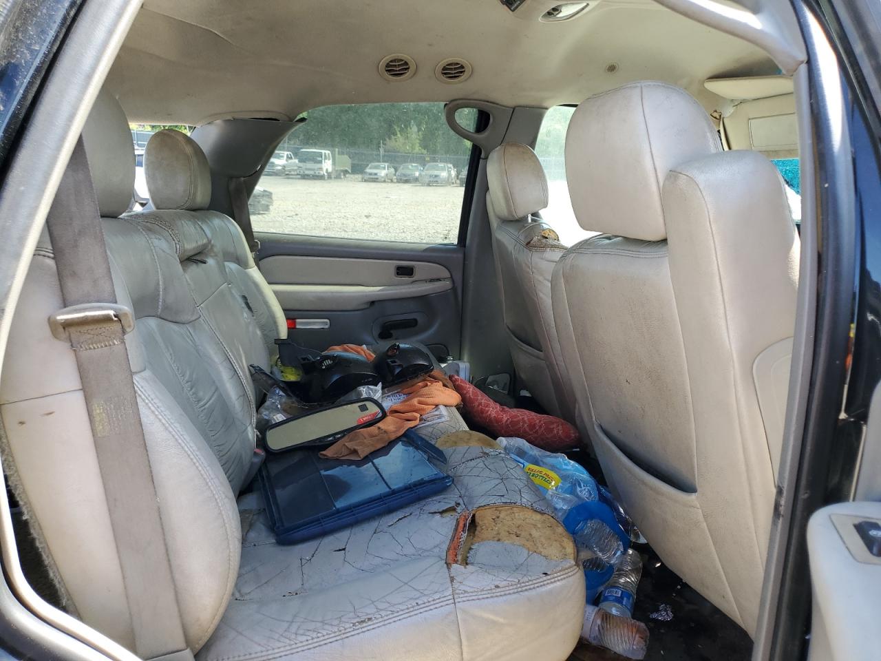 1GNEK13T01R164140 2001 Chevrolet Tahoe K1500