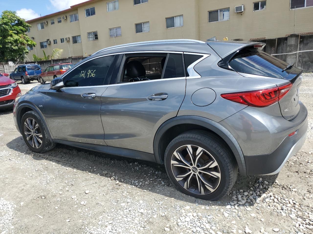 SJKCH5CR1HA030883 2017 Infiniti Qx30 Base