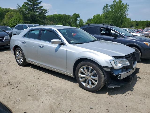 2020 Chrysler 300 Touring VIN: 2C3CCARG7LH142098 Lot: 55627604