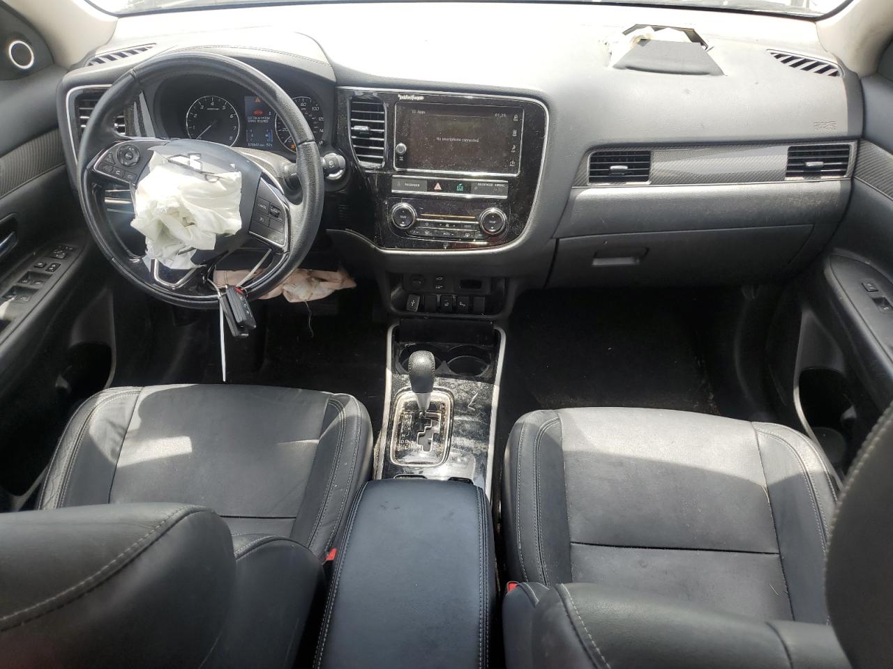 JA4AZ3A32KZ005620 2019 Mitsubishi Outlander Se