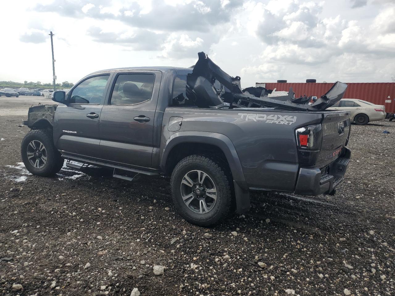 5TFCZ5AN0JX128824 2018 Toyota Tacoma Double Cab