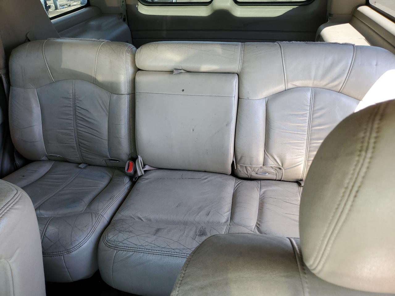 1GNEK13Z72R217227 2002 Chevrolet Tahoe K1500