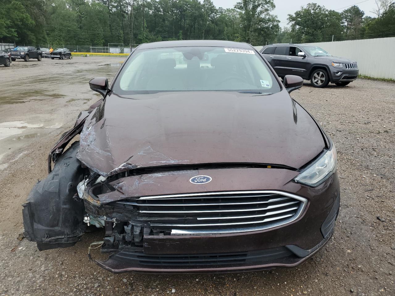 3FA6P0HD2KR102163 2019 Ford Fusion Se