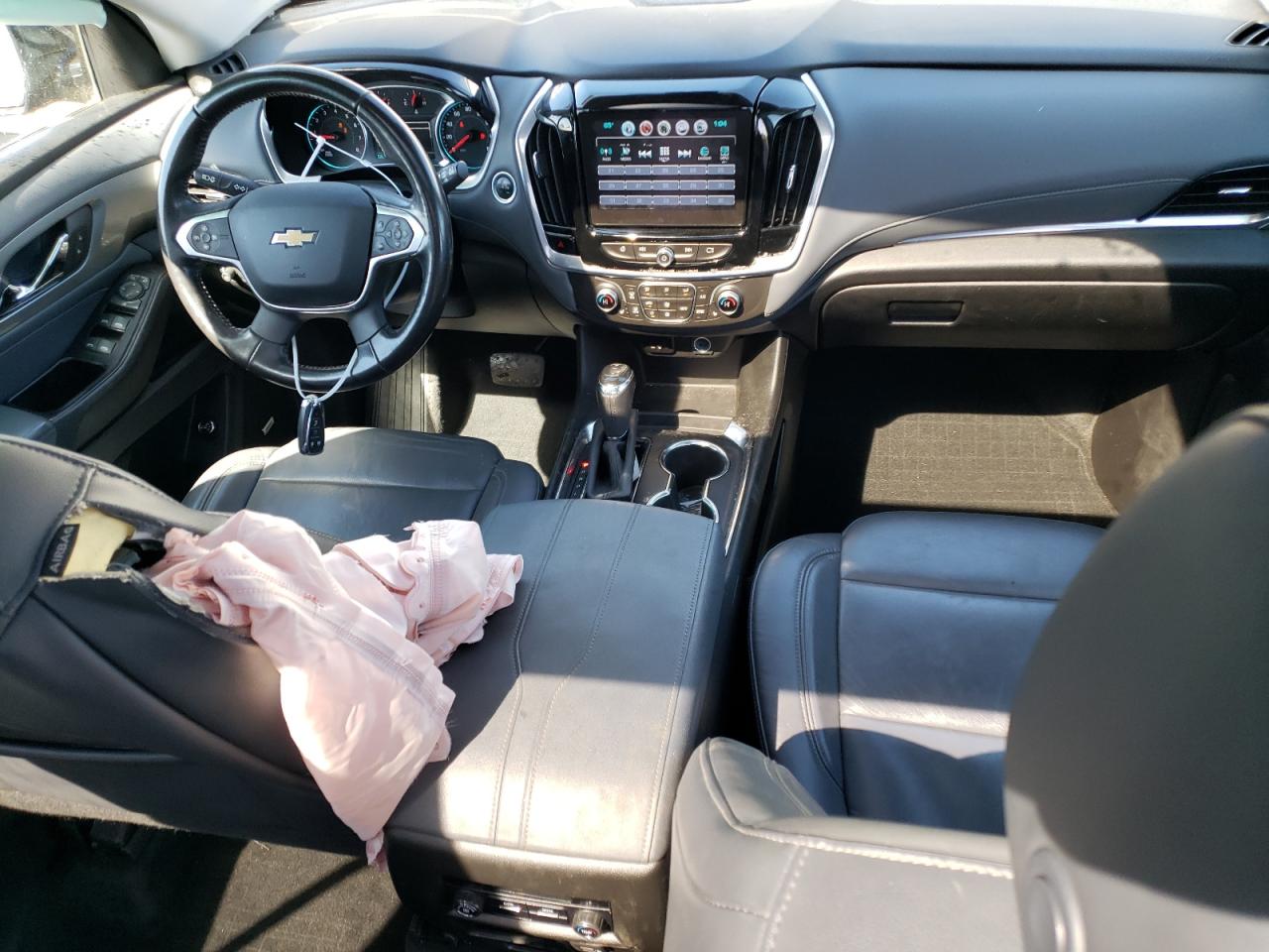 1GNEVHKW1JJ222055 2018 Chevrolet Traverse Lt