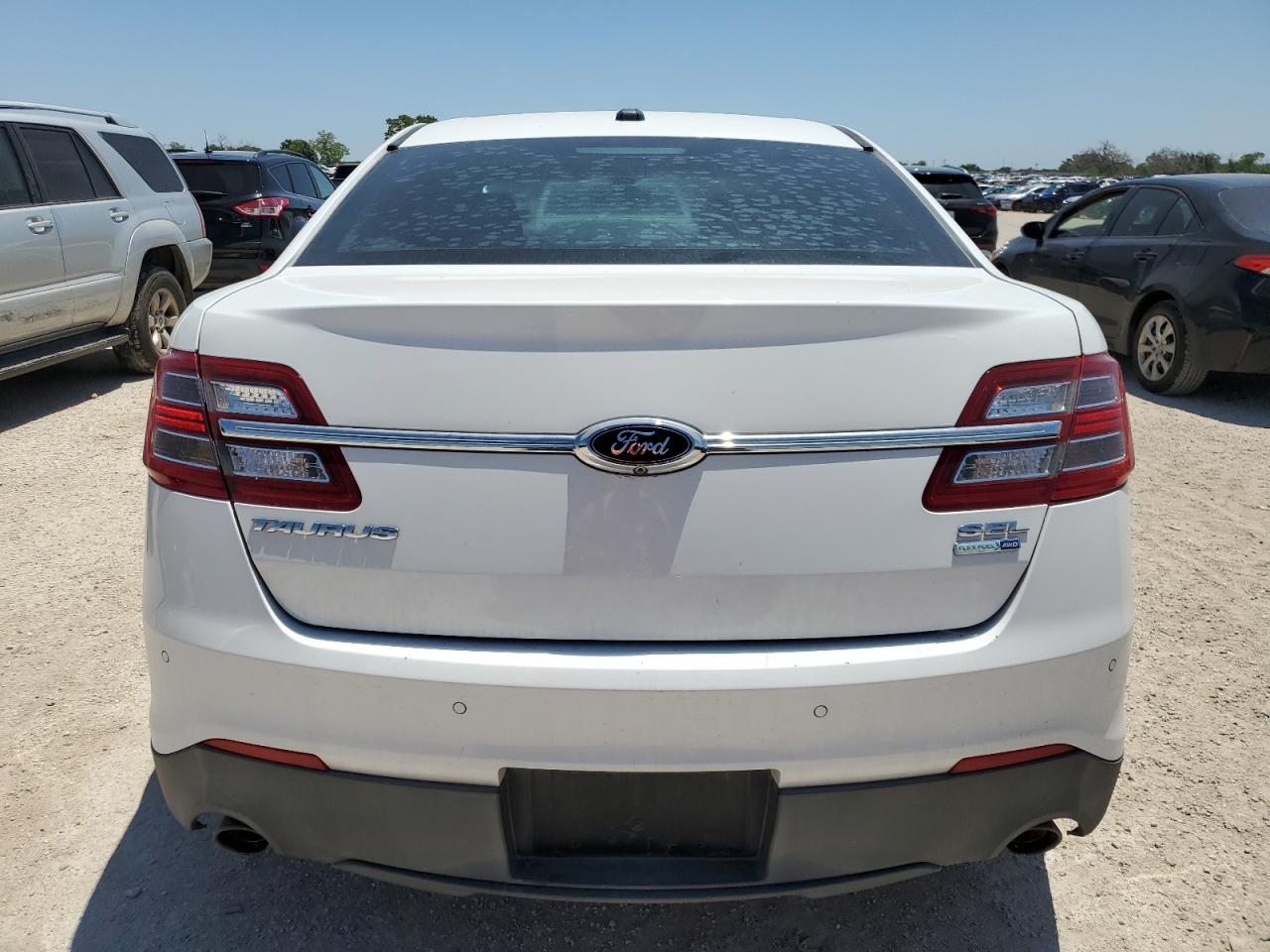 1FAHP2H82FG169995 2015 Ford Taurus Sel