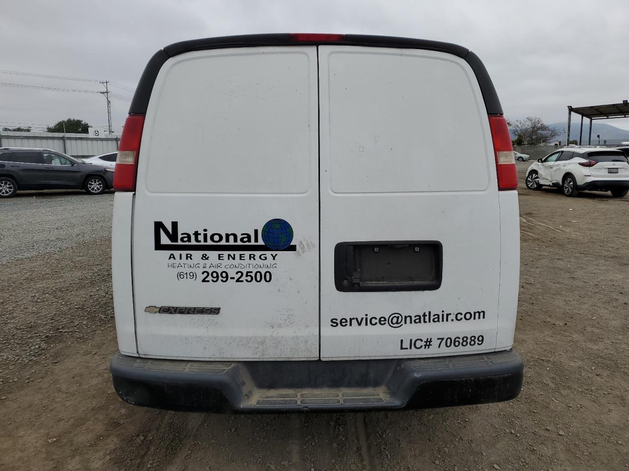 1GCWGAFP0J1207659 2018 Chevrolet Express G2500