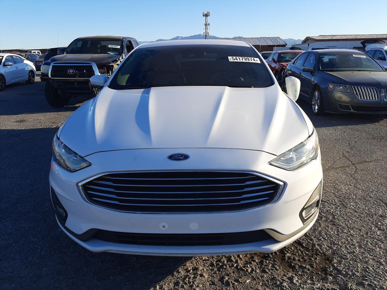 3FA6P0HD2KR135292 2019 Ford Fusion Se