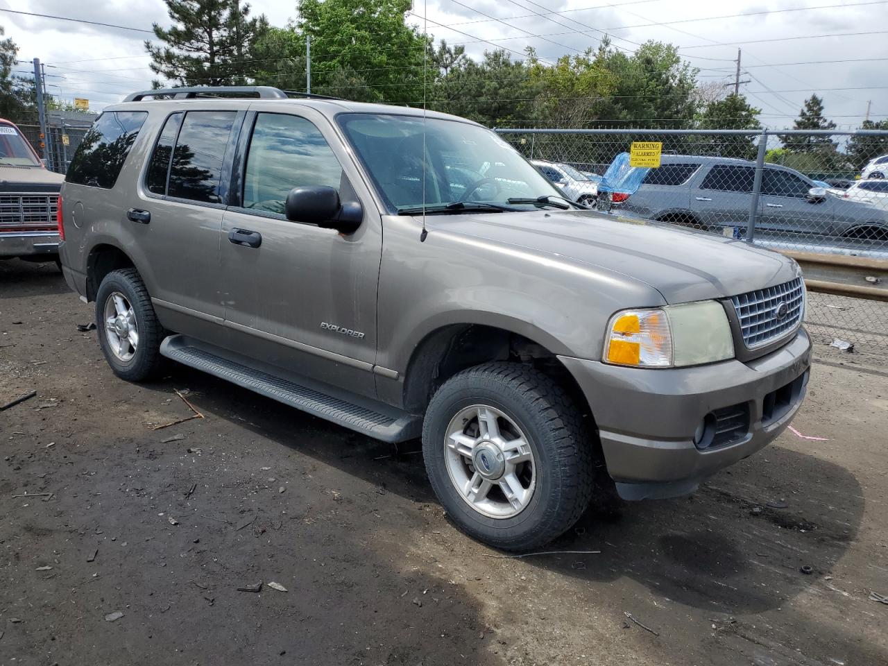 1FMDU73K84ZA74663 2004 Ford Explorer Xlt