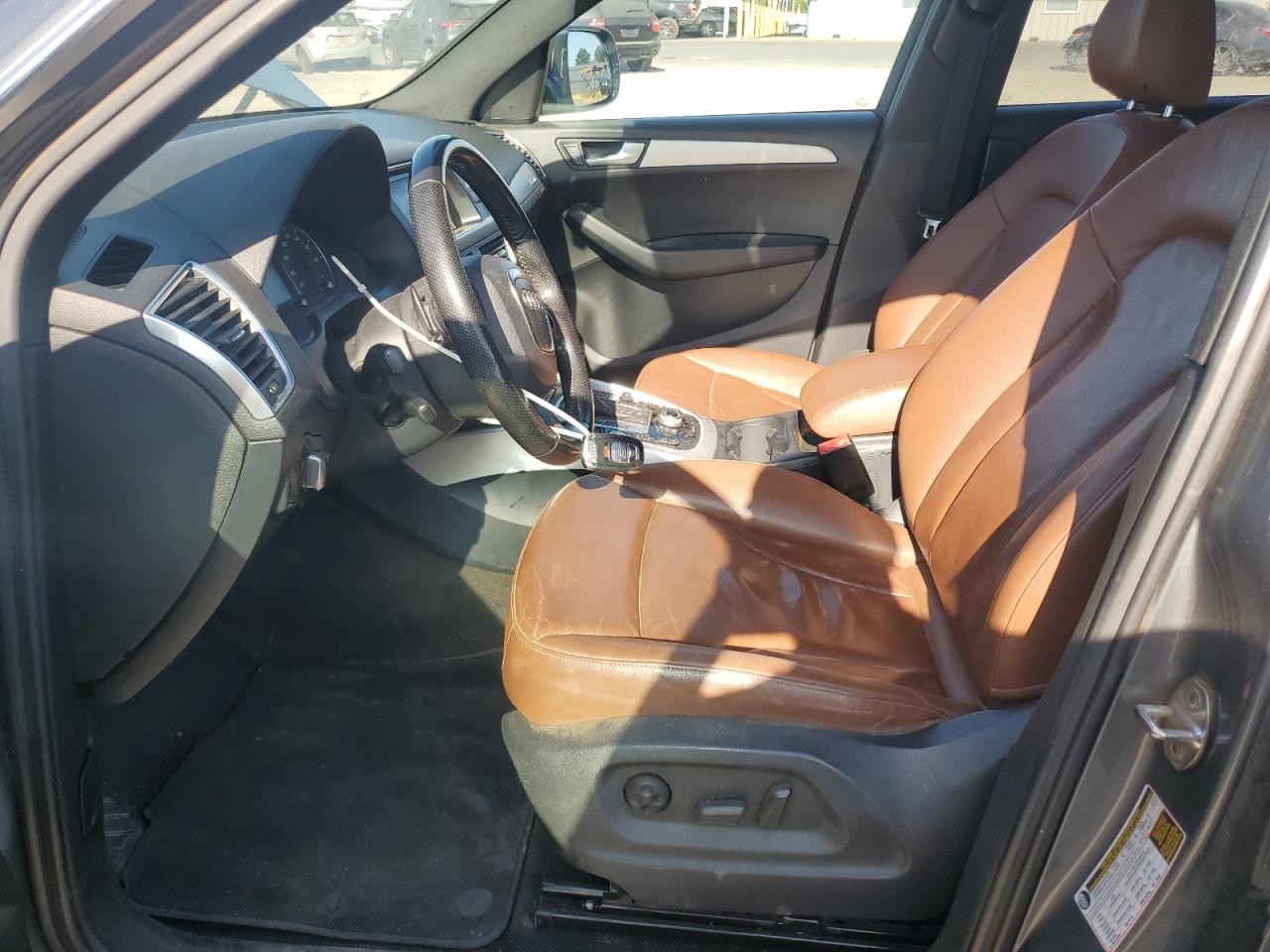 WA1DKAFP0CA110481 2012 Audi Q5 Premium Plus