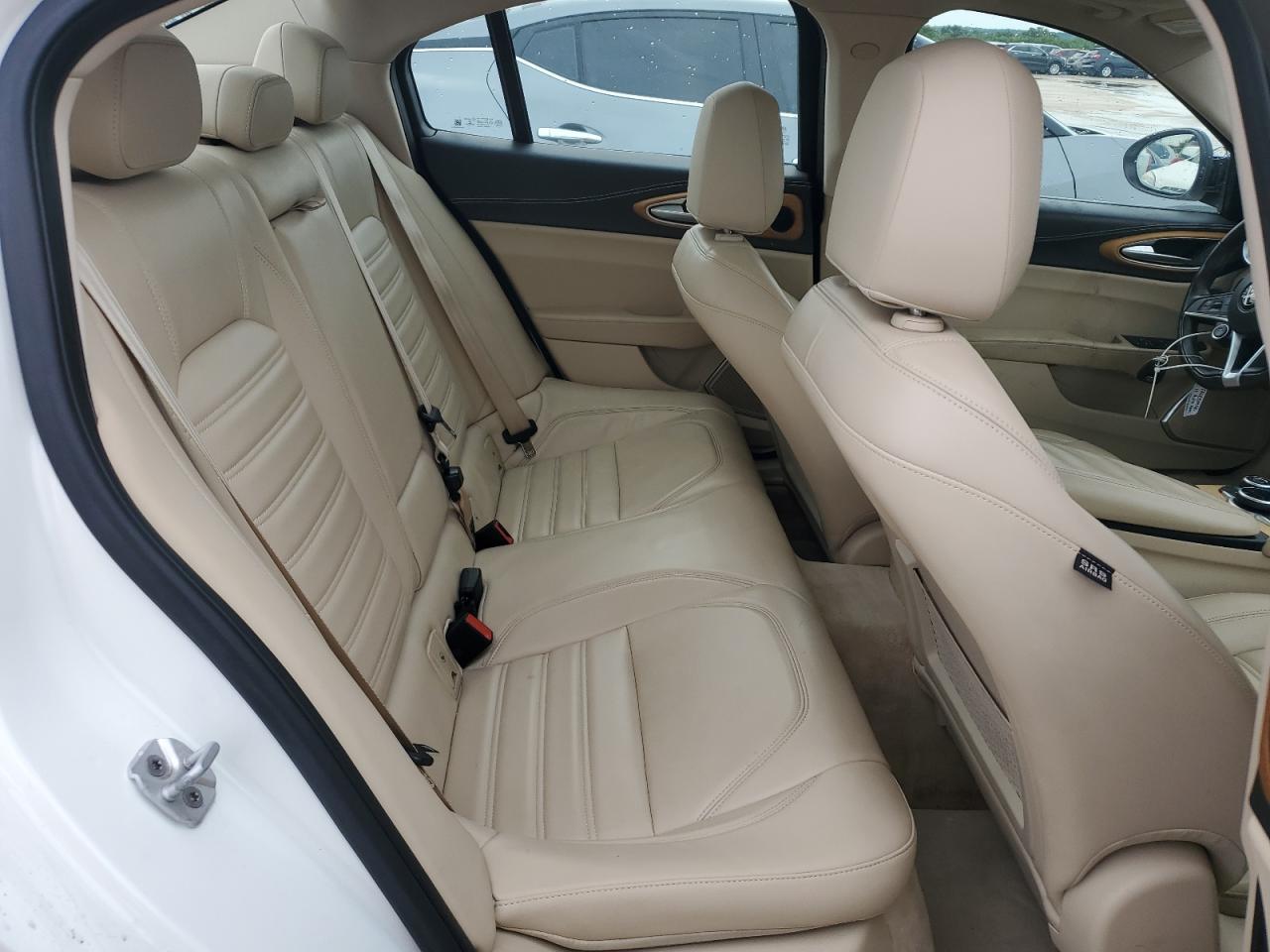 ZARFAEEN8H7549799 2017 Alfa Romeo Giulia Ti Q4